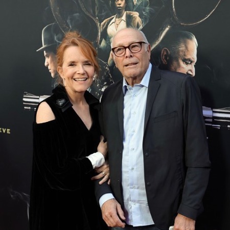 Howard Deutch with his wife Lea Thompson during the premiere of the movie The Outfit. 